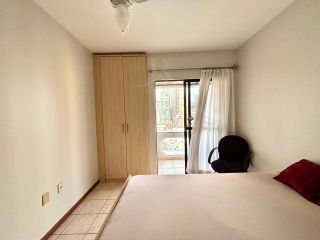 Cobertura duplex mobiliada no Centro de Balneário Camboriú Perto da Praia