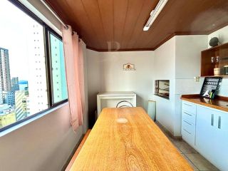 Cobertura duplex mobiliada no Centro de Balneário Camboriú Perto da Praia
