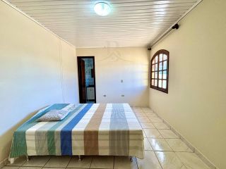 CASA RECÉM-REFORMADA COM TERRENO DE 296m² NO BAIRRO GUARANI EM COLOMBO