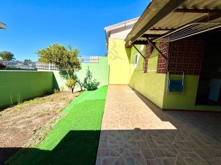 CASA RECÉM-REFORMADA COM TERRENO DE 296m² NO BAIRRO GUARANI EM COLOMBO
