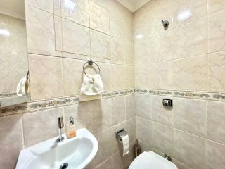 SOBRADO COM 157m², 3 QUARTOS, SUÍTE E AMPLO TERRENO NO BAIRRO GUARANI EM COLOMBO