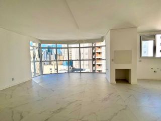 Apartamento à Venda no Edifício Unique Tower em Balneário Camboriú, 3 Suítes, 11º Andar, 2 Vagas de Garagem