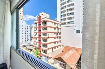Apartamento Reformado e Mobiliado a 400m da Praia no Edifício Praia de Itaparica – Balneário Camboriú