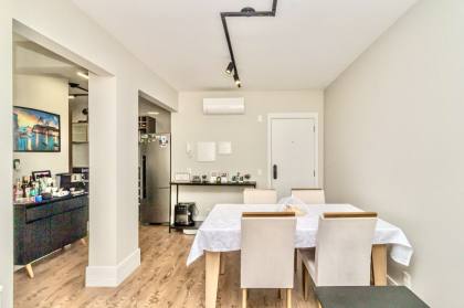 Apartamento Reformado e Mobiliado a 400m da Praia no Edifício Praia de Itaparica – Balneário Camboriú