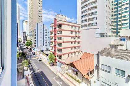Apartamento Reformado e Mobiliado a 400m da Praia no Edifício Praia de Itaparica – Balneário Camboriú