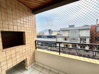 Apartamento 4 Dormitórios à Venda no Centro de Balneário Camboriú – 2 Suítes e Sacada com Churrasqueira