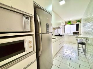 Apartamento 4 Dormitórios à Venda no Centro de Balneário Camboriú – 2 Suítes e Sacada com Churrasqueira