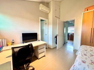 Sobrado Triplex 3 Quartos (2 Suítes) à Venda no Atuba, Curitiba - 146m² com Churrasqueira e Ático