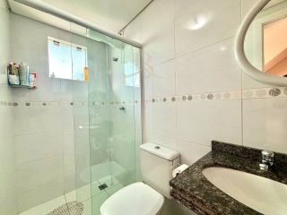 Sobrado Triplex 3 Quartos (2 Suítes) à Venda no Atuba, Curitiba - 146m² com Churrasqueira e Ático