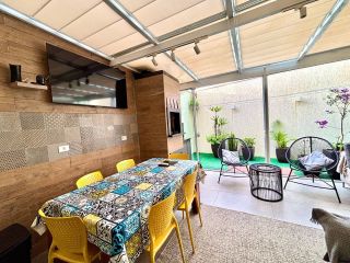 Sobrado Triplex 3 Quartos (2 Suítes) à Venda no Atuba, Curitiba - 146m² com Churrasqueira e Ático