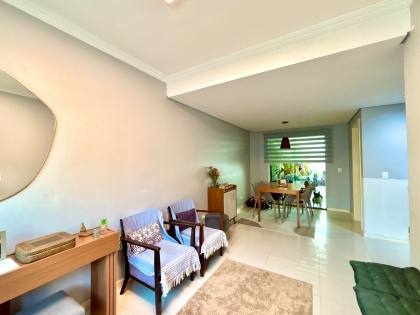 Sobrado Triplex 3 Quartos (2 Suítes) à Venda no Atuba, Curitiba - 146m² com Churrasqueira e Ático