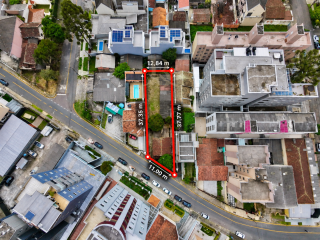 Terreno à venda no Água Verde – 466 m² | ZR4.1