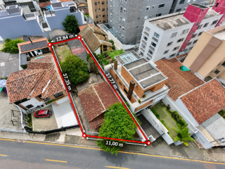 Terreno à venda no Água Verde – 466 m² | ZR4.1