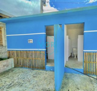 Chácara com 4 piscinas, utilizada para realização de eventos.