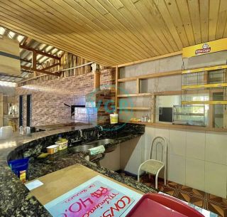 Chácara com 4 piscinas, utilizada para realização de eventos.