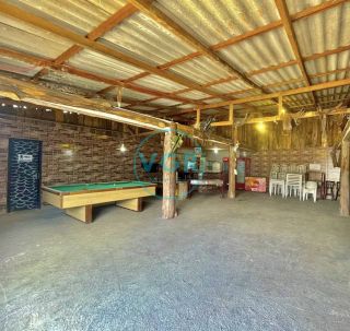 Chácara com 4 piscinas, utilizada para realização de eventos.
