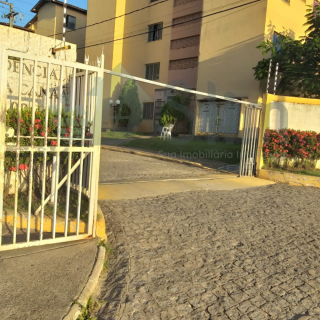 Apartamento no bairro Lamarão