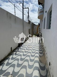 CASA NO BAIRRO ATALAIA
