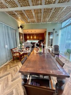 Casa Alto Padrão no bairro Robalo