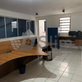 Prédio Comercial no bairro José Conrado de Araújo