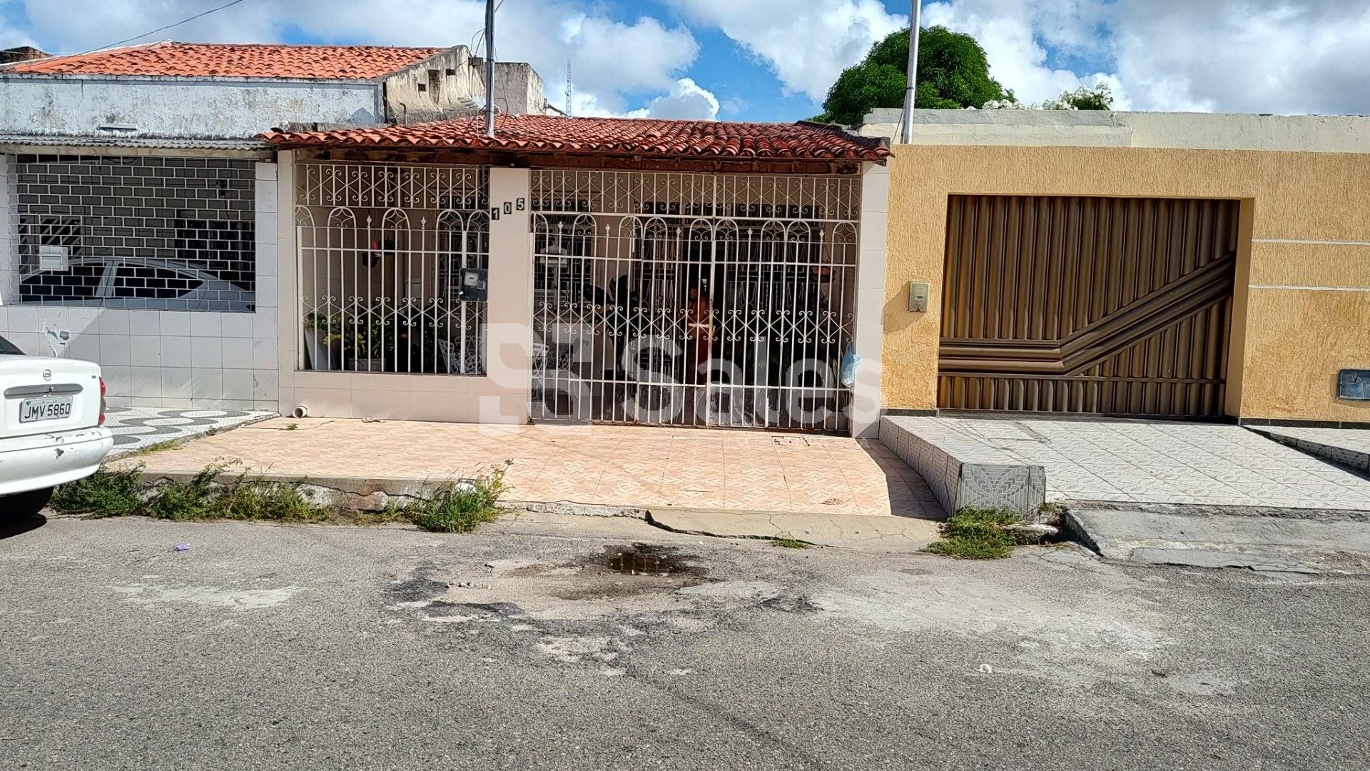 Casa no Siqueira Campos 4/4 6x50m