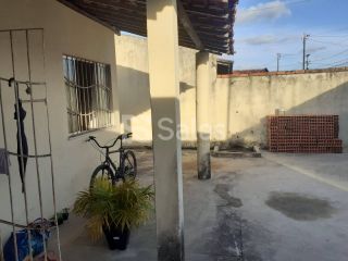 Casa 3/4 Padrão em rua pública