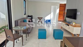 Casa com Piscina no Condomínio Atlantic Beach