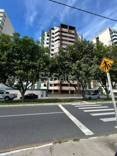 Apartamento Cobertura no Edifício Biarritz Plaza
