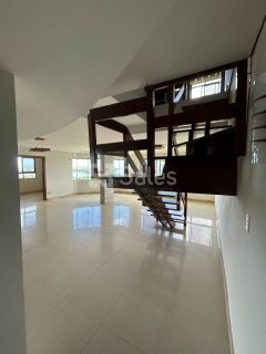 Apartamento Cobertura no Edifício Biarritz Plaza