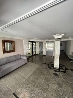 Apartamento Cobertura no Edifício Biarritz Plaza