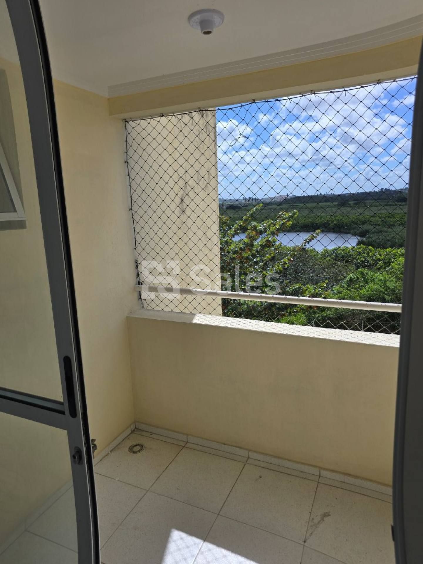 Apartamento 2/4 no Condomínio Praia da Sereia 2