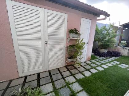 CASA Á VENDA JARDINS DOS COQUEIRAS II