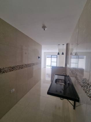 Casas Frente Rua com Garagens Individuais e com 3 Quartos Sendo 1 Suíte