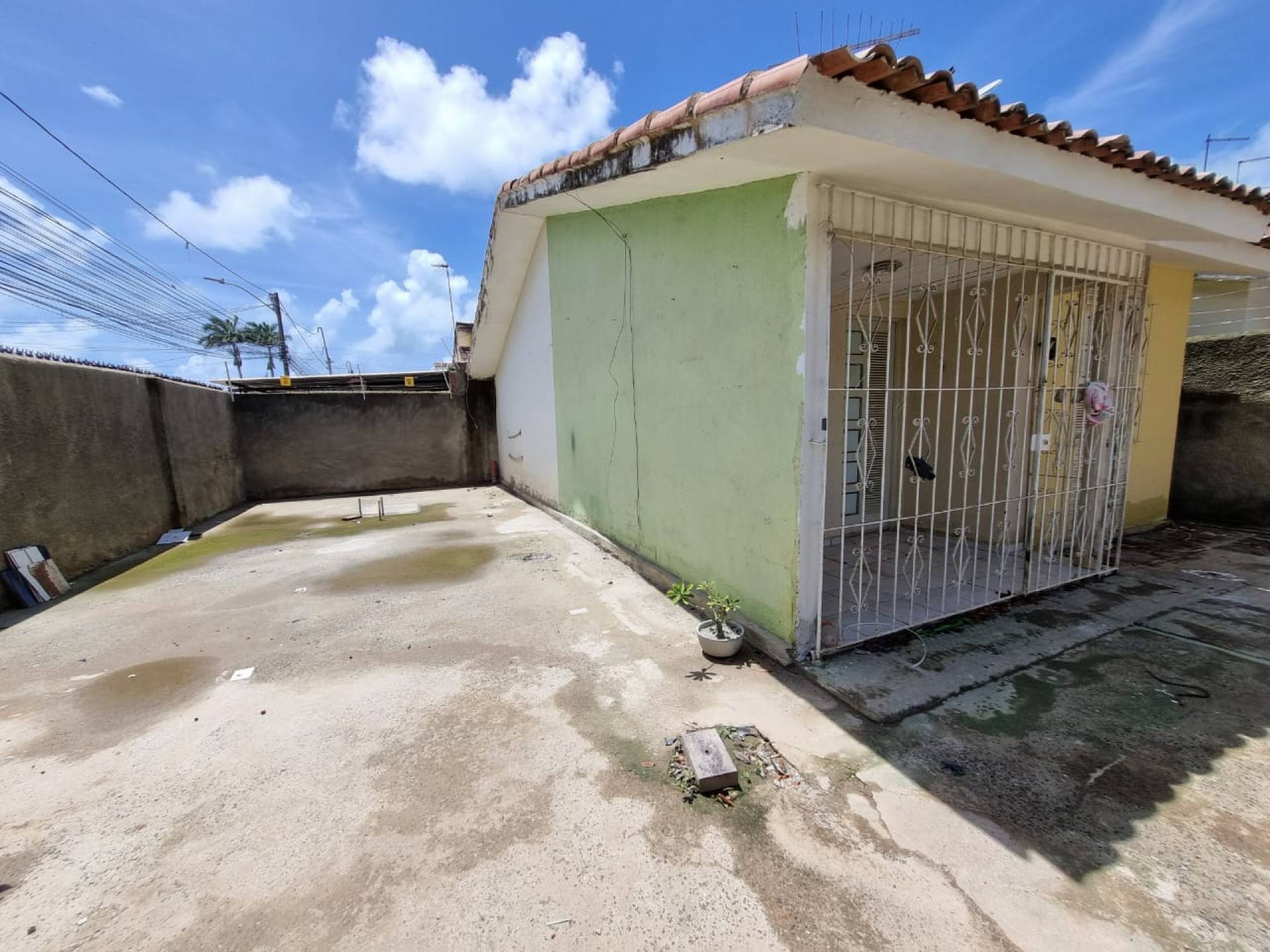 Vende-se Casa em Pau Amarelo