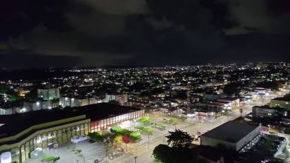 Apartamento de 3 Quartos com Suíte e Varanda a Beira Mar