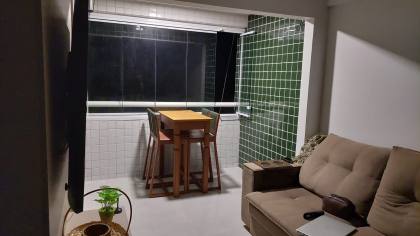 Apartamento de 3 Quartos com Suíte e Varanda a Beira Mar
