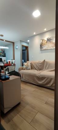 Apartamento todo Reformado de 2 Quartos Próximo a Rio Doce em Olinda