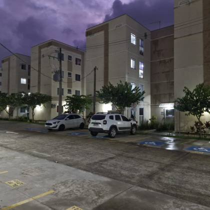 Apartamento todo Reformado de 2 Quartos Próximo a Rio Doce em Olinda