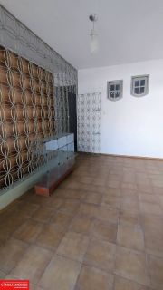 Casa com 3/4 na Tv. dos Apinagés - VENDA