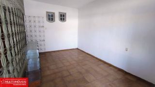 Casa com 3/4 na Tv. dos Apinagés - VENDA