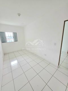 LOCAÇÃO | Casa 04 cômodos, Jd. Marcelino, Caieiras/SP