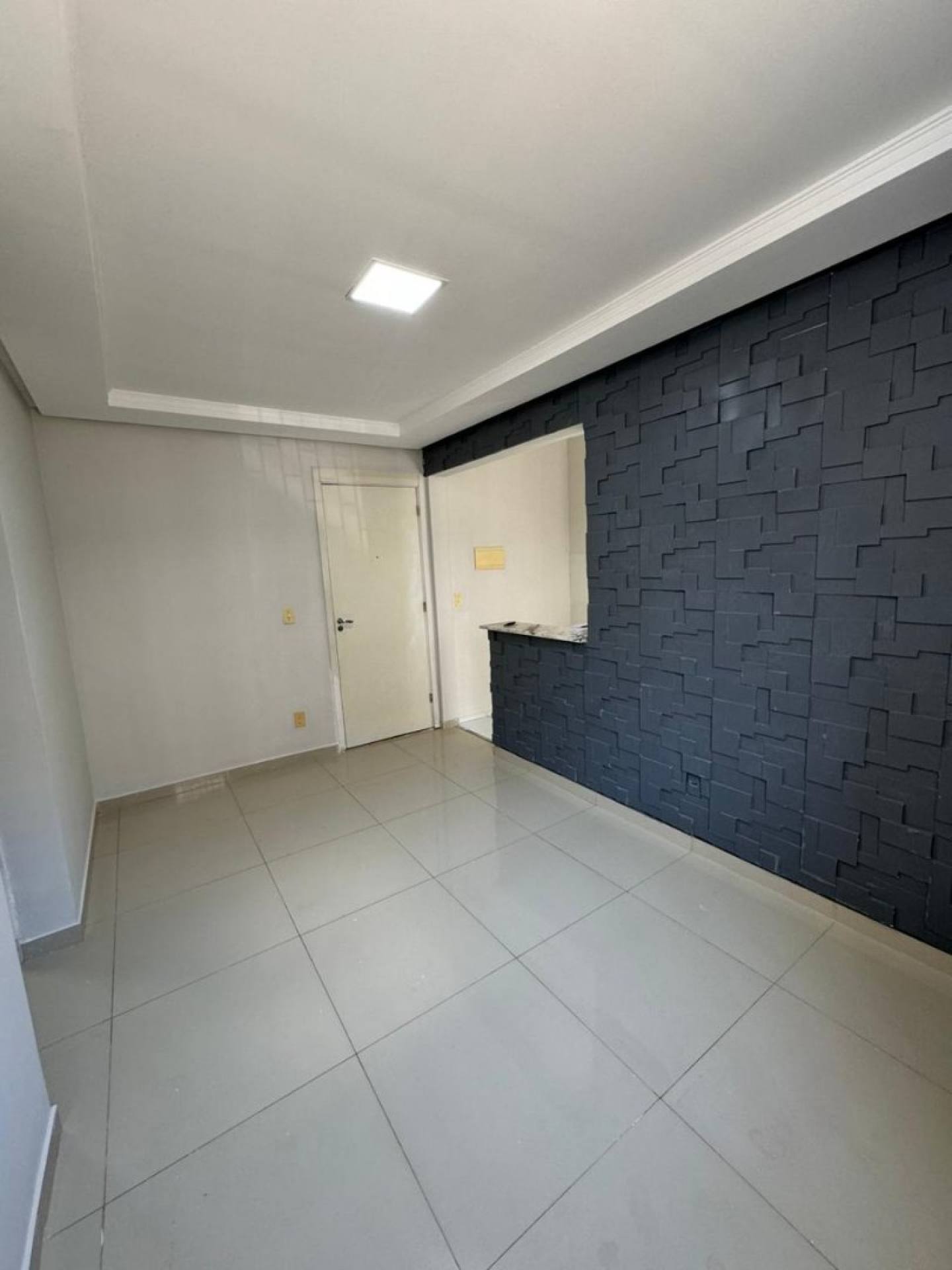 Apartamento de 1/4 no Cond. Fonte das Águas (Próx. a UNEF)