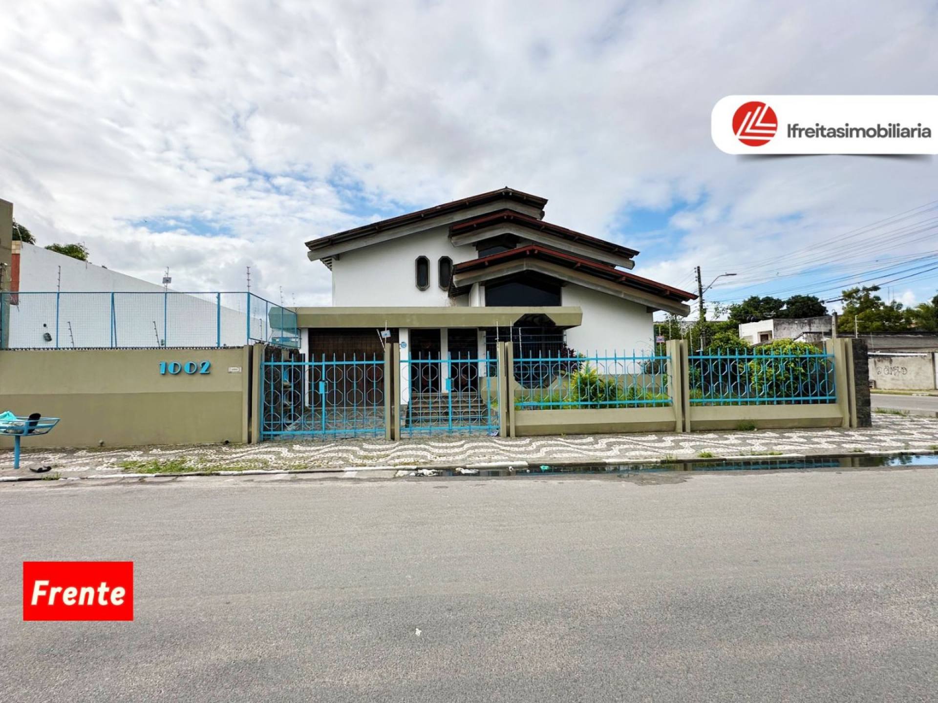 Casa para locação no Ponto Central