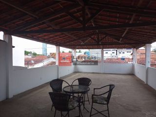 Casa Para Vender com 03 quartos 01 suítes no Bairro Feira V, próximo a Fraga Maia