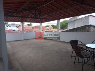 Casa Para Vender com 03 quartos 01 suítes no Bairro Feira V, próximo a Fraga Maia