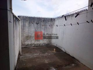 Casa Para Vender com 03 quartos 01 suítes no Bairro Feira V, próximo a Fraga Maia