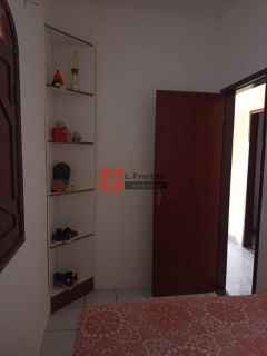 Casa Para Vender com 03 quartos 01 suítes no Bairro Feira V, próximo a Fraga Maia