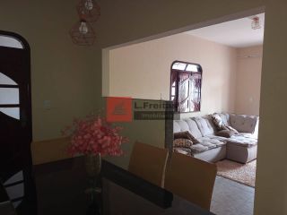 Casa Para Vender com 03 quartos 01 suítes no Bairro Feira V, próximo a Fraga Maia