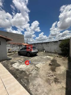 Casa Para Vender com 03 quartos 01 suítes no bairro Mangabeira em Feira De Santana