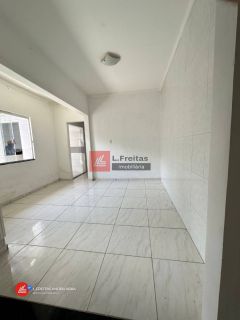 Casa Para Alugar com 02 quartos 01 suítes no bairro Feira VII em Feira De Santana